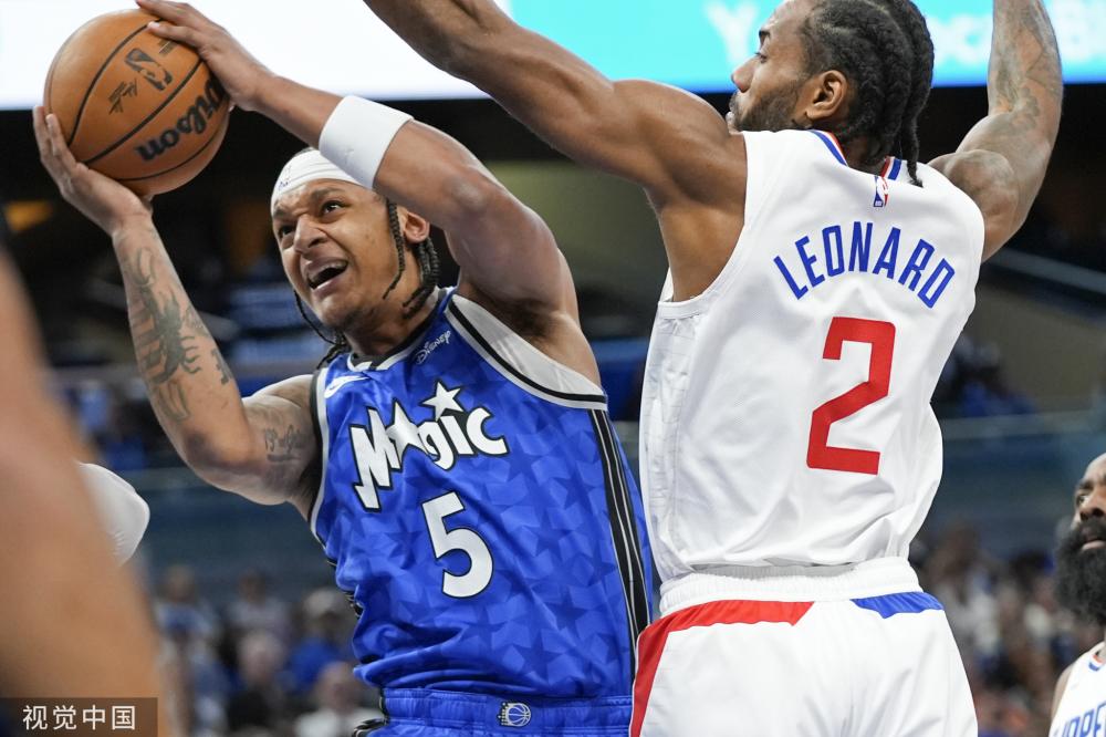 出巨额报价 出巨额报价